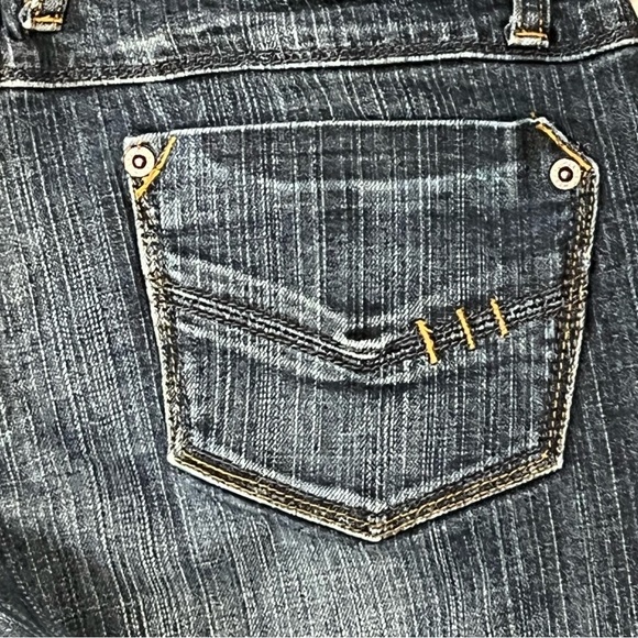 ZD Zanadi Premium Straight Leg Jeans Juniors Size 11 Embroidered LOVE Low Rise - Picture 11 of 15